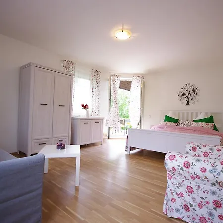 Cozy Gardens In Apartament *