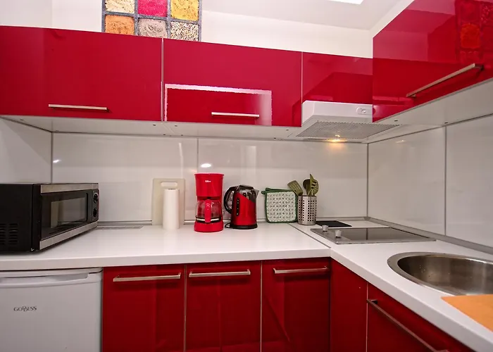 Cozy Gardens In Prag