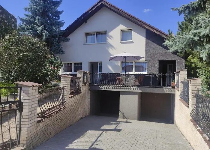 Cozy Gardens In Appartement Praag